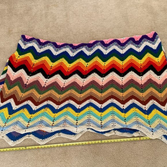 HANDMADE  multicolor "Everyone Included" afghan crochet blanket, zig zag pattern - Picture 12 of 13